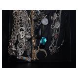 Assorted Necklaces & Chains - Silver & Gold Tones Costume Jewelry Assorted Necklaces & Chains - Silver & Gold Tones Costume Jewelry
