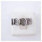 Sterling Silver Swirl Band Ring - Size 6.5 Sterling Silver Swirl Band Ring - Size 6.5