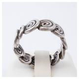 Sterling Silver Swirl Band Ring - Size 6.5 Sterling Silver Swirl Band Ring - Size 6.5