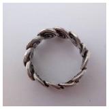 Sterling Silver Swirl Band Ring - Size 6.5 Sterling Silver Swirl Band Ring - Size 6.5