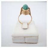 18K Gold Ring with Green Jade Cabochon - Stamped 750 18K Gold Ring with Green Jade Cabochon - Stamped 750