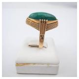 18K Gold Ring with Green Jade Cabochon - Stamped 750 18K Gold Ring with Green Jade Cabochon - Stamped 750