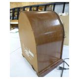 Vintage Organ and Radio