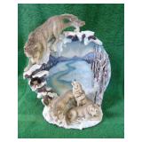 5 Wolf Figurines
