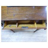 Vintage Singer Sewing Machine in Cabinet