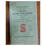 Vintage Singer Sewing Machine in Cabinet