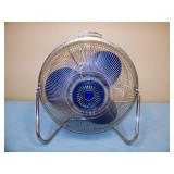Lakewood 3-Speed Floor / Desk Fan