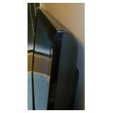 46' Sharp LC46D78UN 1080p AQUOS LCD TV with Remote Control