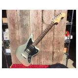 FENDER JAGUAR Guitar - MX12317337 Nice!