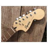 FENDER SQUIER Mustang - Electric Guitar + Case