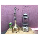 2 Vintage COLEMAN Lantern + Lamp