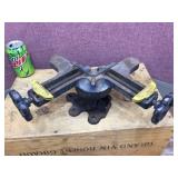 Vintage STANLEY No. 400 Cast - Corner Vise - Appears Good!