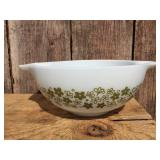 (2) Vintage PYREX Bowls - Good Graphics!