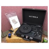 Victrola VSC-400SB "The Journey" 45 Portable Record Player - Works!