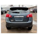2015 NISSAN ROGUE SELECT S *No Accidents Reported* (NO RESERVE)