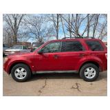 2009 FORD ESCAPE XLT *4x4 | 118k Miles* (NO RESERVE)