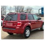 2009 FORD ESCAPE XLT *4x4 | 118k Miles* (NO RESERVE)