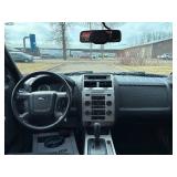 2009 FORD ESCAPE XLT *4x4 | 118k Miles* (NO RESERVE)