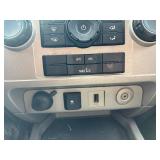 2009 FORD ESCAPE XLT *4x4 | 118k Miles* (NO RESERVE)