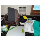 Kitchen Cleaning Bundle: Cutting Board, Latex Gloves, Dish Rack & Accessories
