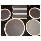 Wilton 9-In Round Non-Slip Display Bases & 9-In Rectangular Step Pads - 7-Piece Set