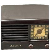 RR - Vintage Admiral Tabletop Radio - America
