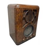 LLR - Zenith 6-S-229 Tombstone Radio - 6-Tube Superheterodyne, Black Dial, 1937-38