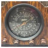LLR - Zenith 6-S-229 Tombstone Radio - 6-Tube Superheterodyne, Black Dial, 1937-38