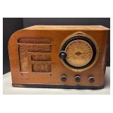 RR - Vintage Philco Vacuum Tube Radio Model: 38-7