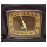 RR - Truetone Bakelite Tabletop Radio with Stratoscope Model: D-2610
