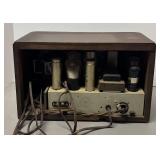 RR - Vintage 1938 Crosby Fiver Radio Model: 517