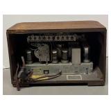 LLR - Vintage Philco Console Radio - 115V AC/DC, 30W Model: 40-124