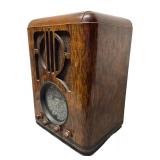 LLR - Zenith 6-S-229 Tombstone Radio - 6-Tube Superheterodyne, Black Dial, 1937-38