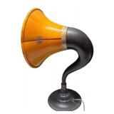 O - Antique Music Master Radio Amplifier Horn Speaker