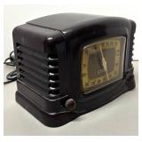 RR - Truetone Bakelite Tabletop Radio with Stratoscope Model: D-2610