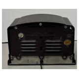 RR - Truetone Bakelite Tabletop Radio with Stratoscope Model: D-2610