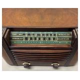 RR - General Electric Vintage Tabletop Radio