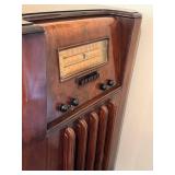 LR - Emerson ER369 Floor Console Radio - Art Deco Cabinet, 1930s Vintage