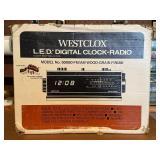 G - Vintage Westclox LED Digital Clock-Radio 80080 FM/AM Wood-Grain Finish