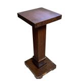 LL - Oak Vintage Pedestal Stand