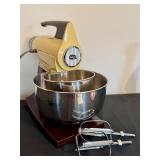 Sunbeam Mixmaster Vista Vintage Countertop Mixer - Marigold