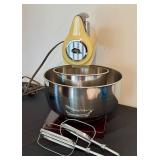 Sunbeam Mixmaster Vista Vintage Countertop Mixer - Marigold