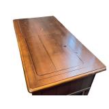 Singer Vintage Sewing Machine in Wood Desk Cabinet with Stool (AS369302)