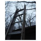 Aluminum extension ladder