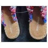 New Minnetonka Moccasin Desert Print Sandals Women