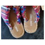 New Minnetonka Moccasin Desert Print Women