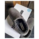 New Minnetonka Moccasins Unisex Charcoal Alden Slip on Mens 9m