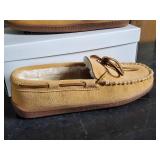 New Minnetonka Moccasins Unisex Pile Lined Hardsole Tan Size 10m Men