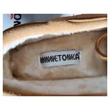 New Minnetonka Moccasins Unisex Pile Lined Hardsole Tan Size 10m Men