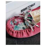 New Minnetonka Moccasin Women